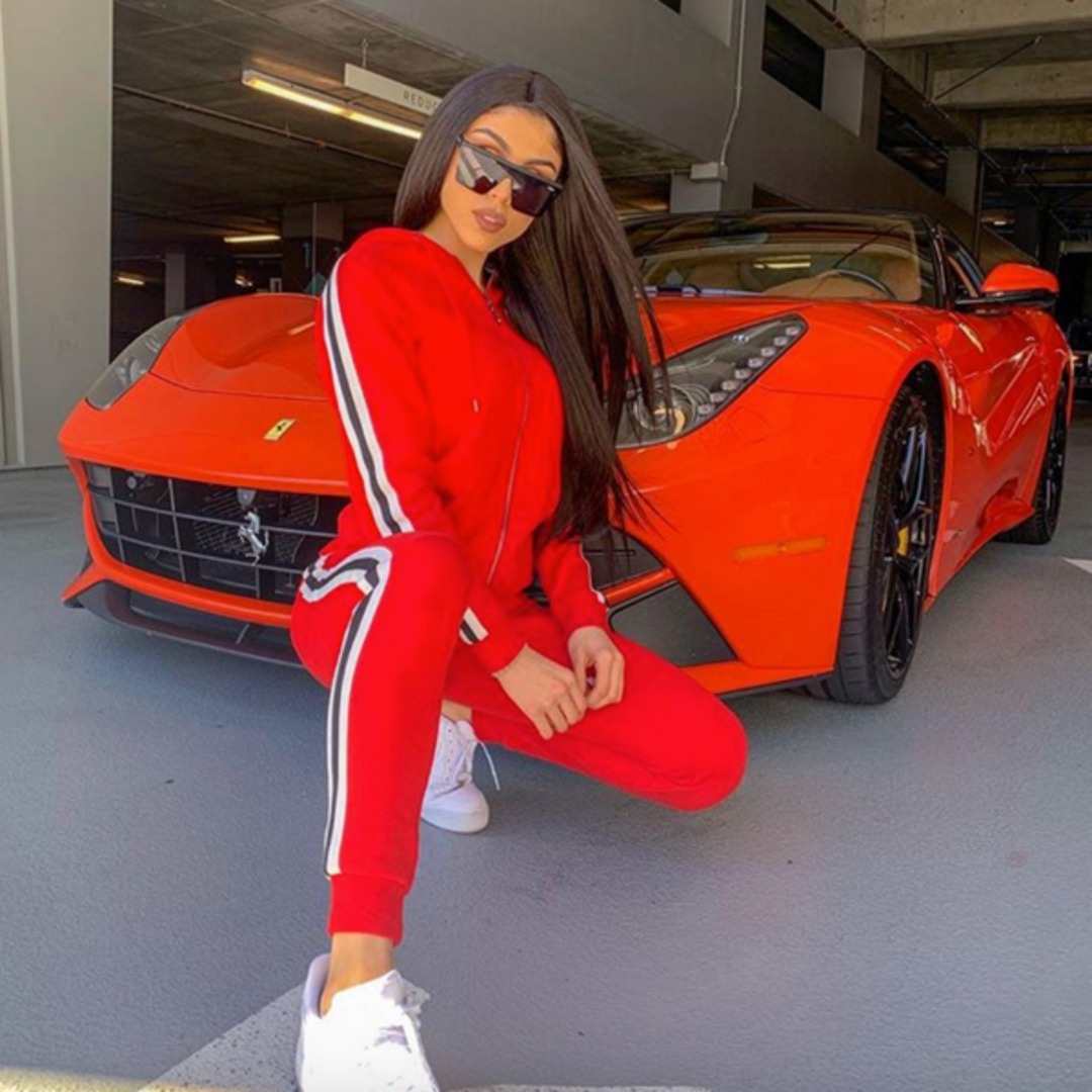 Ferrari 488 Кендалл Дженнер